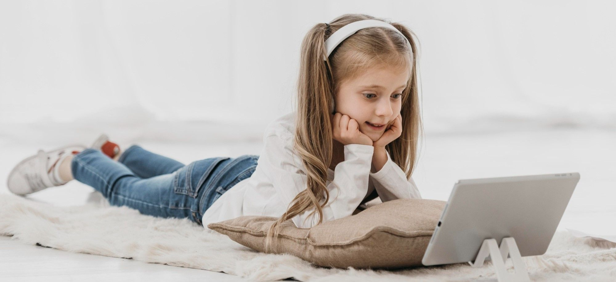 Минусы учебы с ИИ: как ChatGPT влияет на мозг подростков