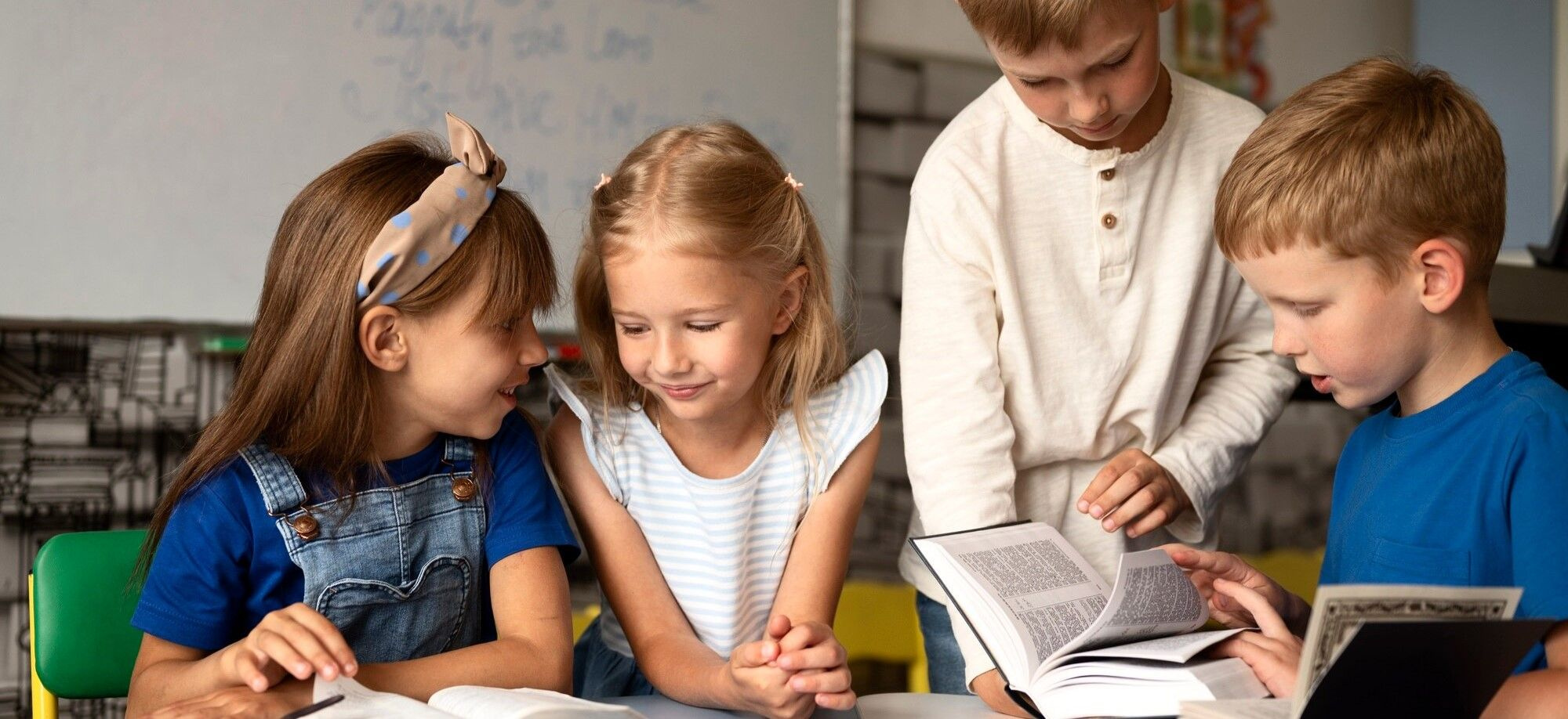 Школьная программа пополнится новым предметом: что известно про «ДНКР» Школьная программа пополнится новым предметом: что известно про «ДНКР»