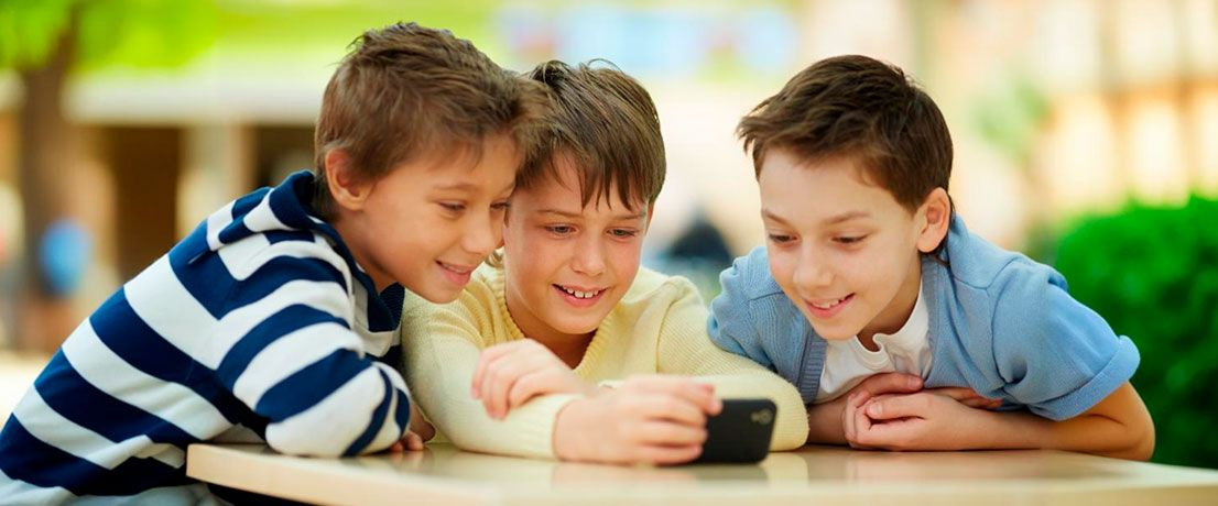 Запрет смартфонов на уроках оценили даже школьники