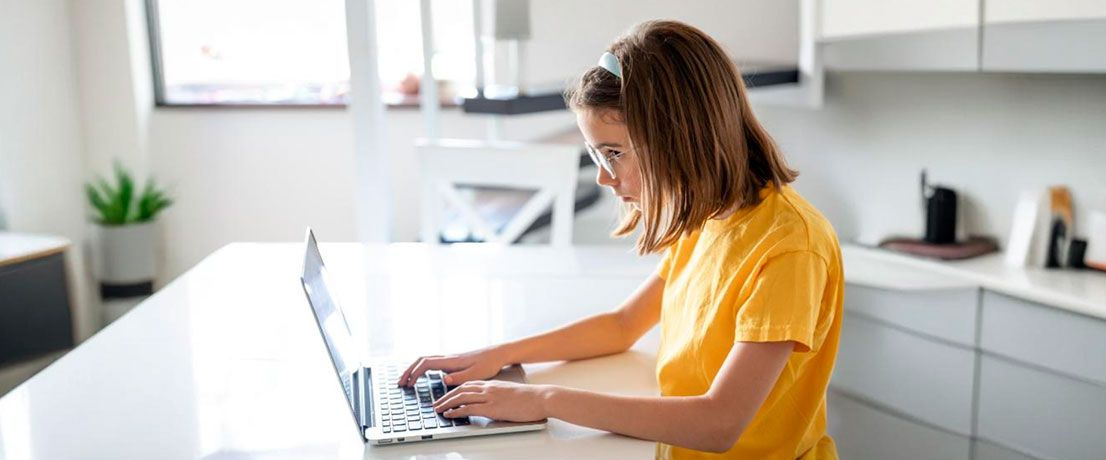 Школа на удалёнке: кому подойдёт, как выбрать и что сделать для организации процесса Школа на удалёнке: кому подойдёт, как выбрать и что сделать для организации процесса