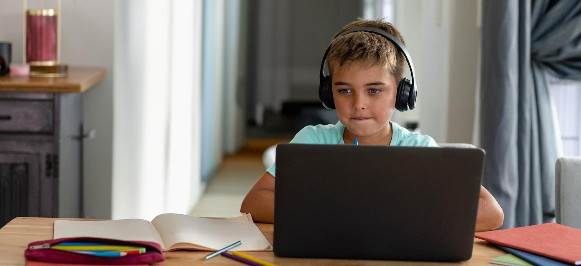 5 случаев, когда онлайн-школа становится спасением