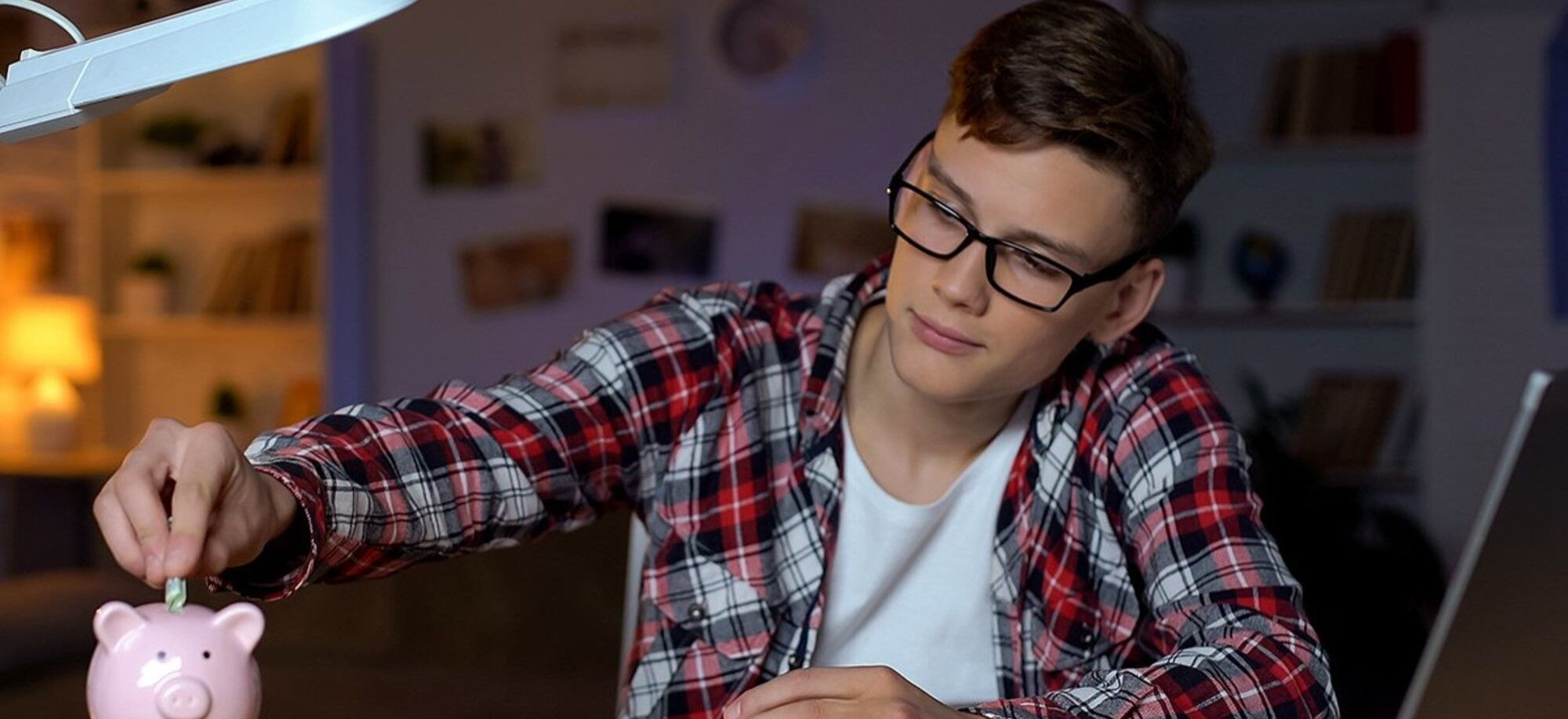 Как ребенку заработать на карманные расходы? Безопасные способы и идеи заработка в 12 лет