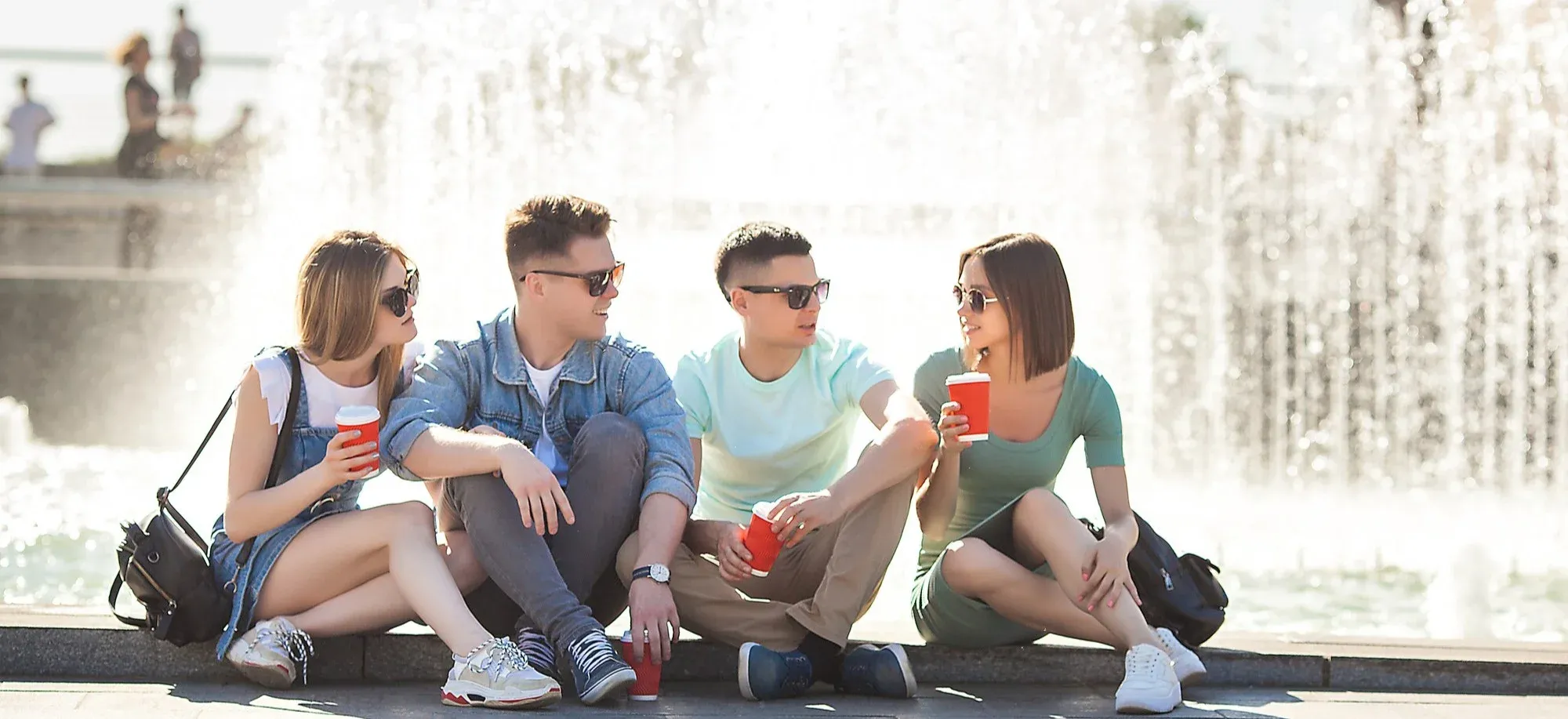 Зумеры уезжают из мегаполисов: главные причины обратной миграции Зумеры уезжают из мегаполисов: главные причины обратной миграции