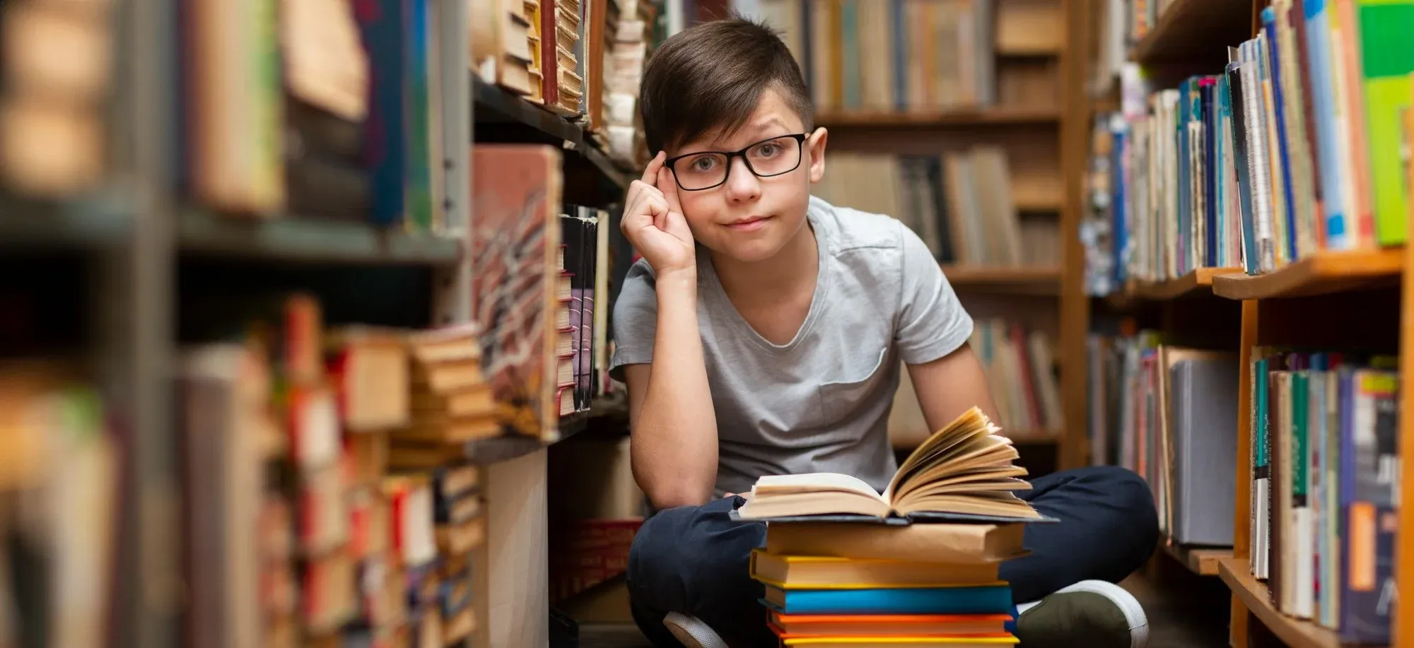 Читаем патриотично: для школьников составили список современной литературы Читаем патриотично: для школьников составили список современной литературы