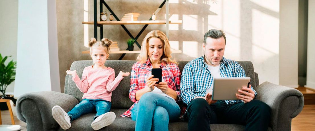 Почему родительские чаты превращаются в поле боя и как этого избежать