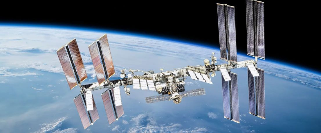 Космонавты поздравили школьников с Днём знаний из космоса